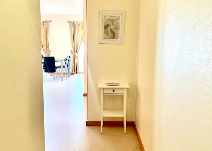 Viva Onda Baleal Surfing & * Ferrel (Leiria)